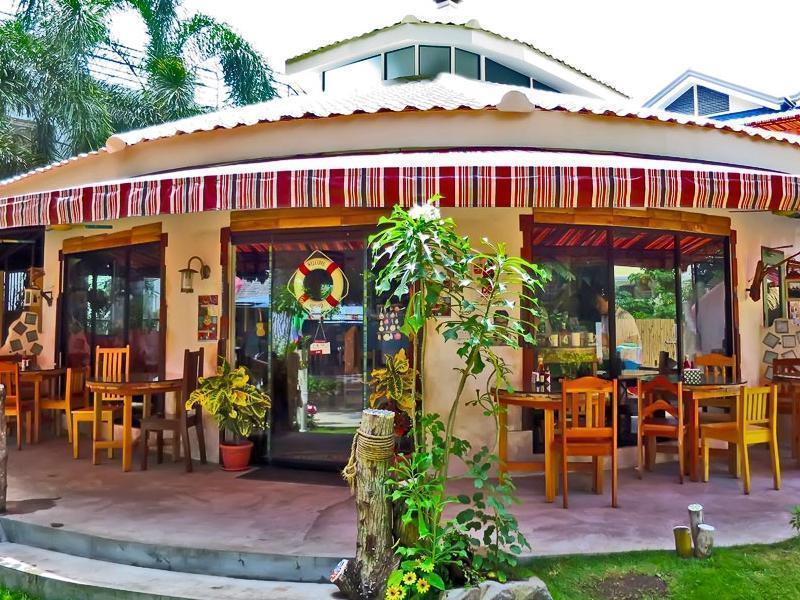 Gabbys Bed And Breakfast Dumaguete City Exterior photo